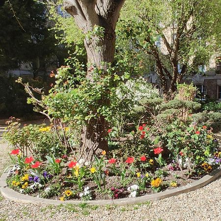 Luxueux Appartement Sur Jardin Paris Exterior foto
